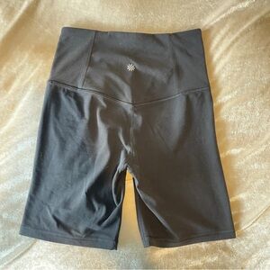 Athleta ultra high rise elation 7” short XS